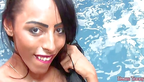 Adrielhy bronze shows off her juicy booty and tits in this solo video