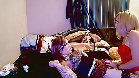 I fuck my babe after a few fucking sessions in the bed