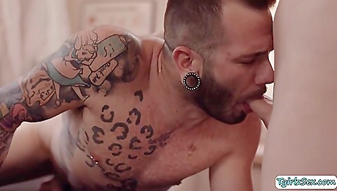 Sexy blonde blonde tranny gets fucked hard in her pussy and anus