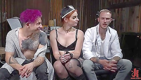 Double penetration of a shemale while she is fucked