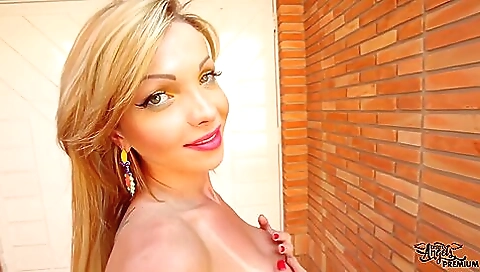 Hot amateur shemale with large boobs sucks deepthroat