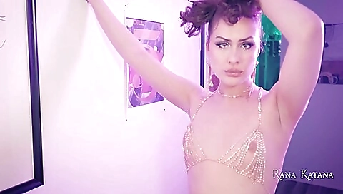 horny trans brunette girl enjoys anal orgasm in solo